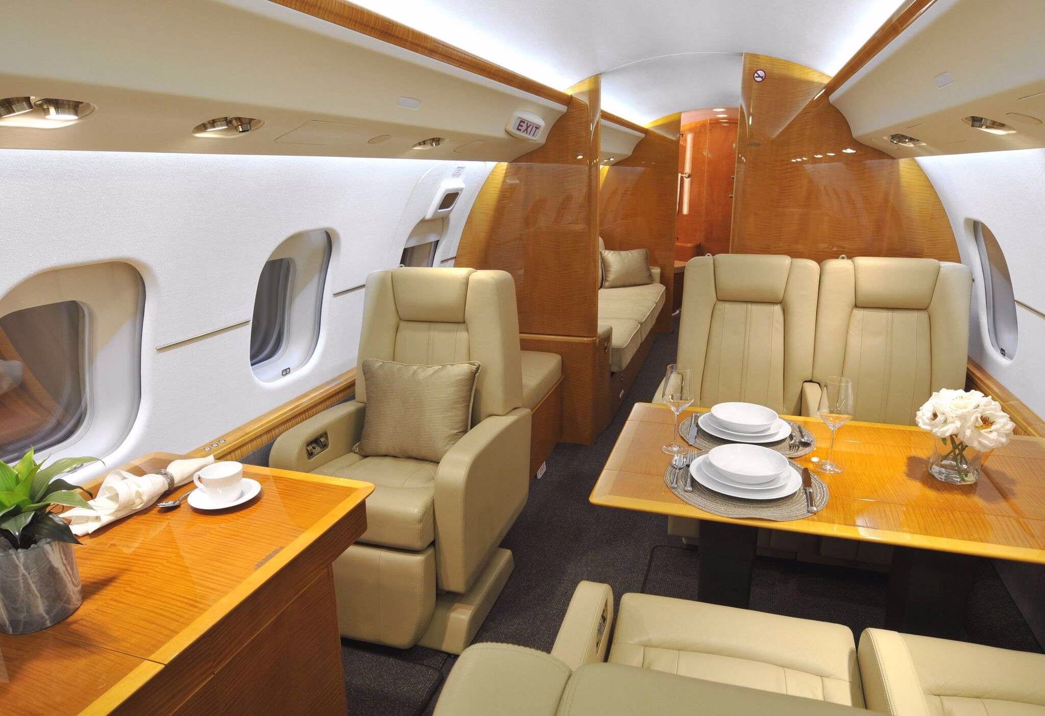 Global Express XRS Is among the private jets with the Biggest Cabin Size