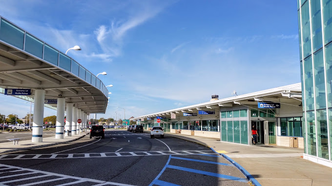 Long Island Macarthur Airport / Islip Airport